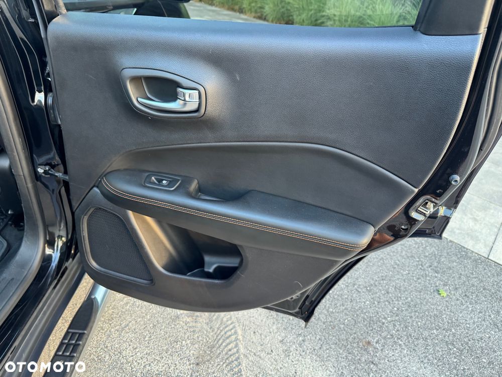 Jeep Compass 1.4 TMair Limited FWD S&S - 29