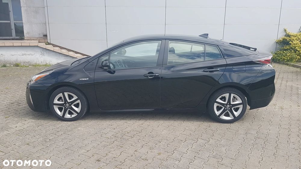 Toyota Prius Hybrid Executive - 3