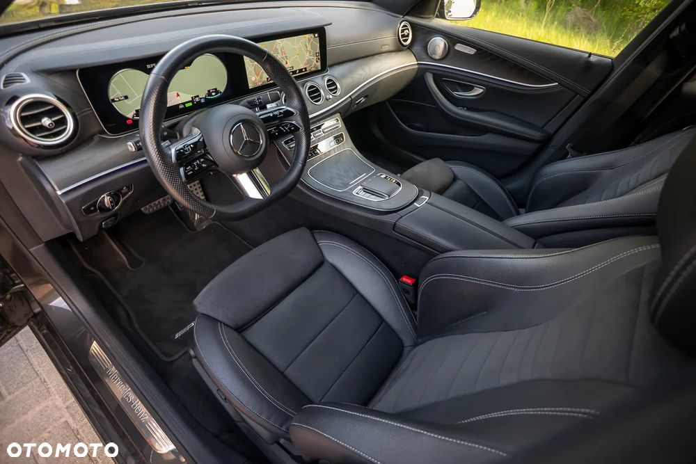 Mercedes-Benz Klasa E 300de 4Matic 9G-TRONIC - 19