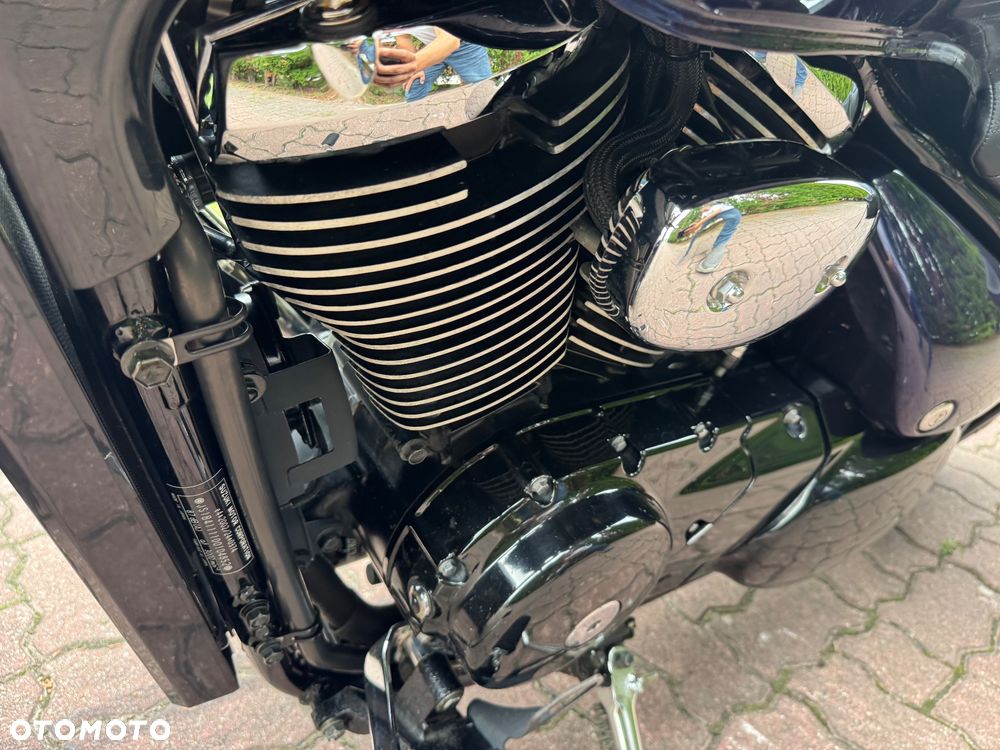 Suzuki Intruder - 21