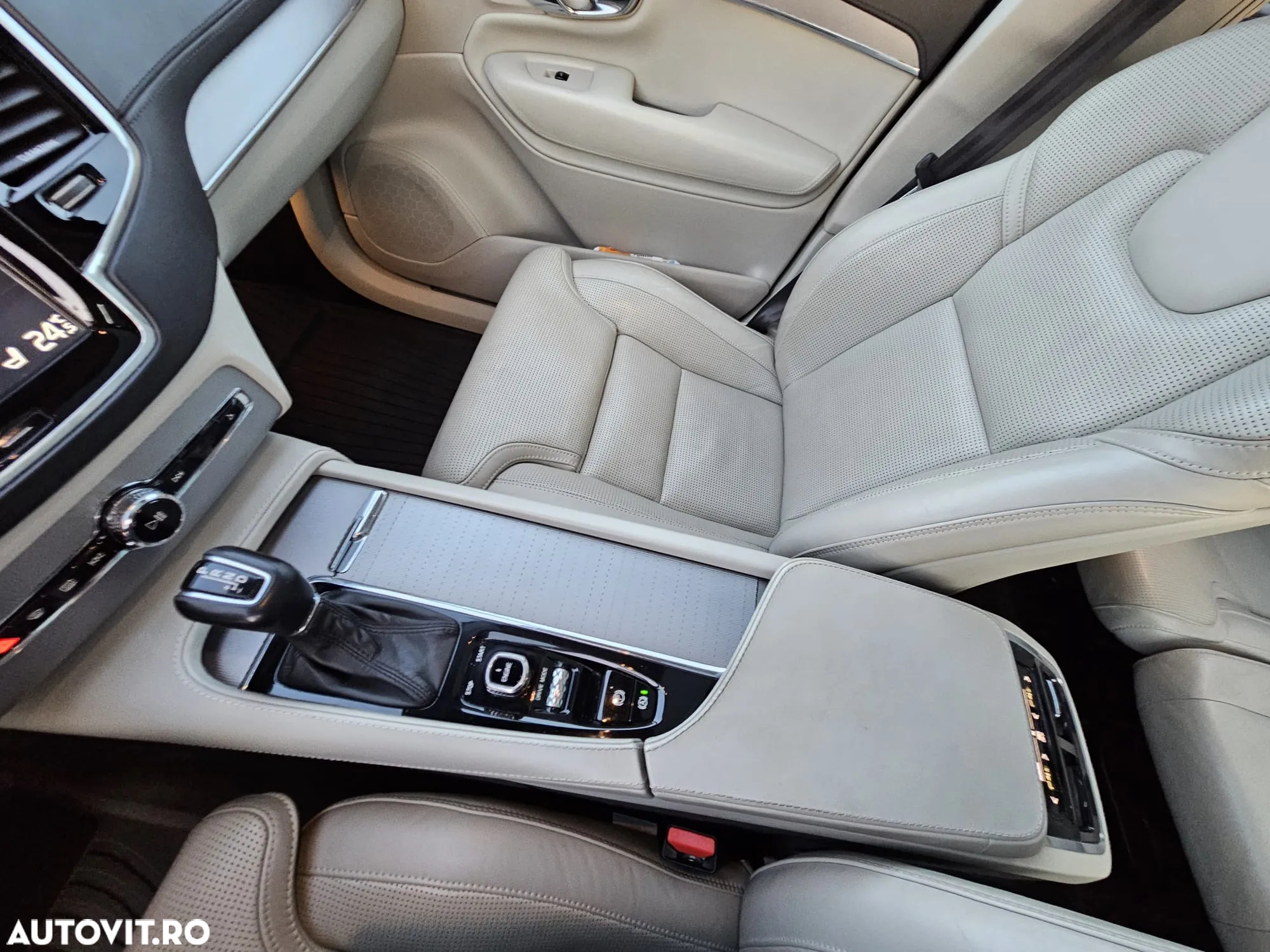 Volvo XC 90 D5 AWD Inscription - 11