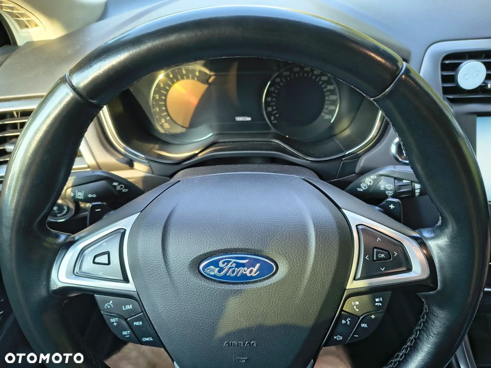 Ford Mondeo - 17