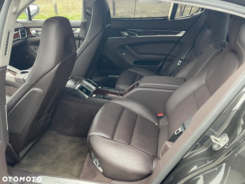 Porsche Panamera Turbo Executive PDK - 22