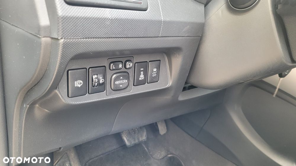 Toyota Auris 1.4 D-4D Premium MM - 32