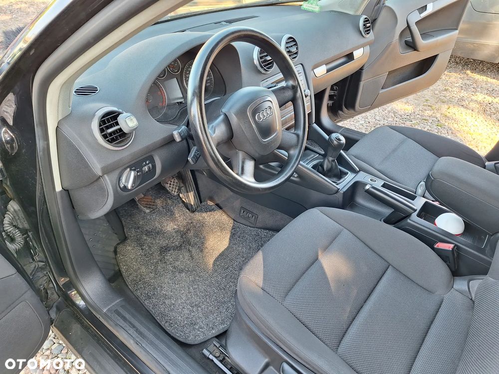 Audi A3 Sportback 2.0 TDI DPF Attraction - 11