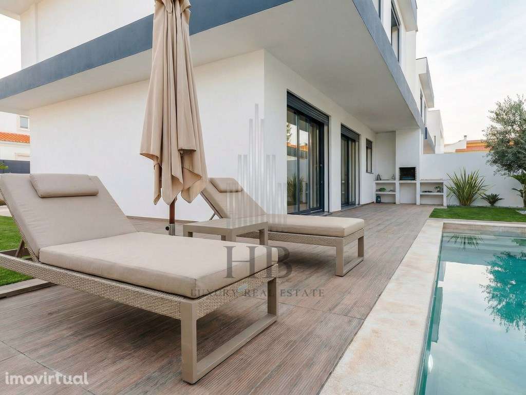 Moradia T3 Com Piscina e Jardim |Abrunheira |Sintra - Grande imagem: 2/56