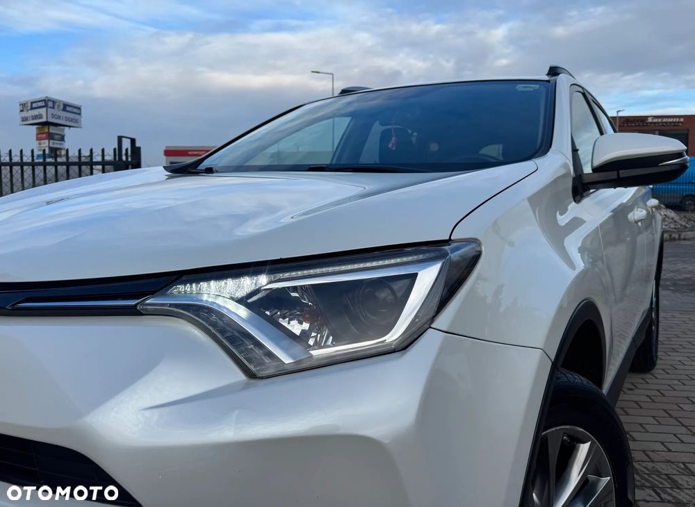 Toyota RAV4 - 4