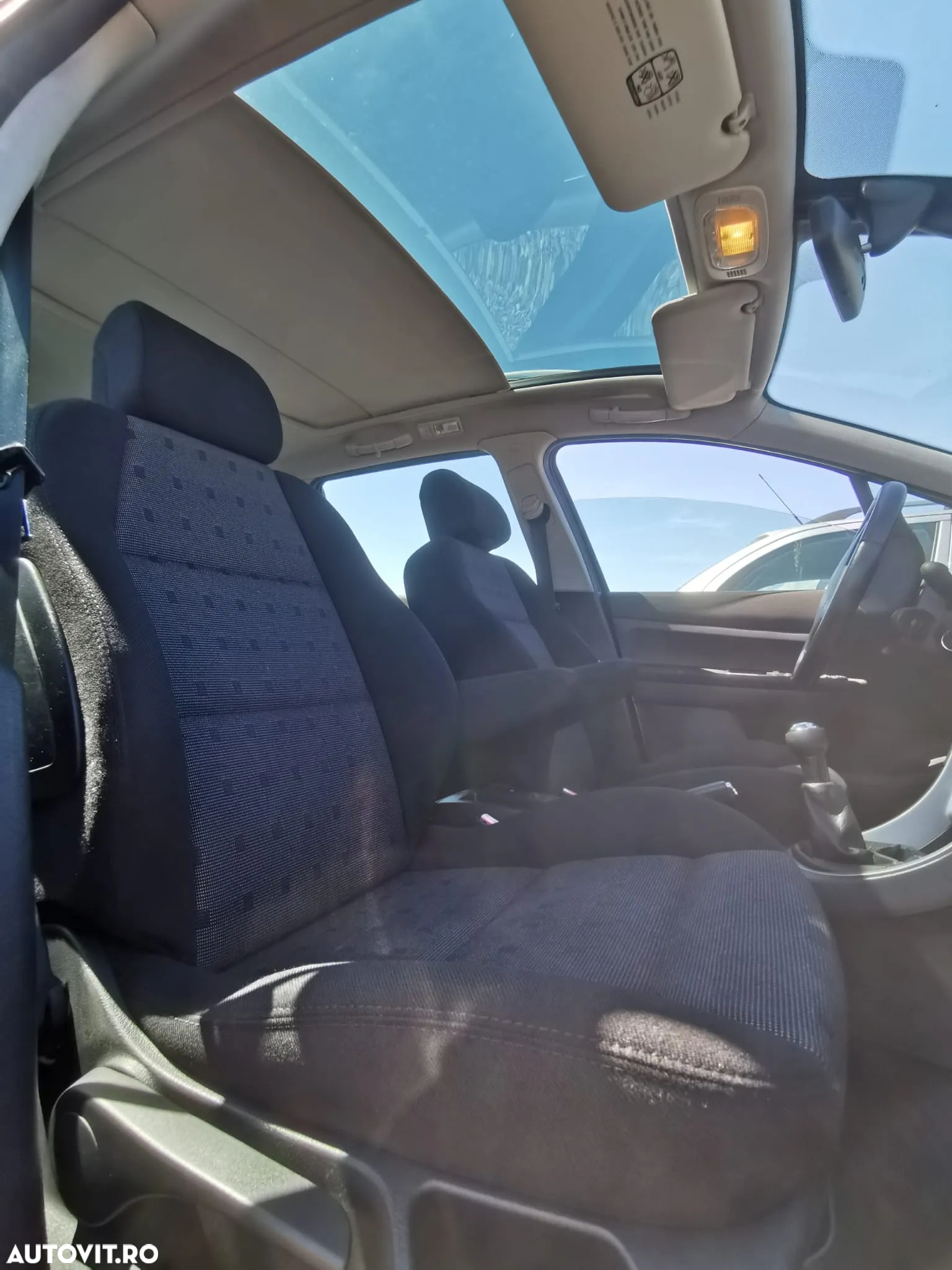Peugeot 307 HDi 110 Premium - 9