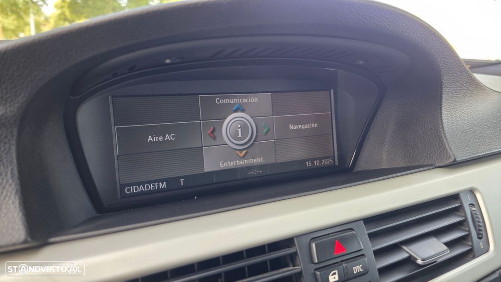 BMW 320 dA Touring - 32
