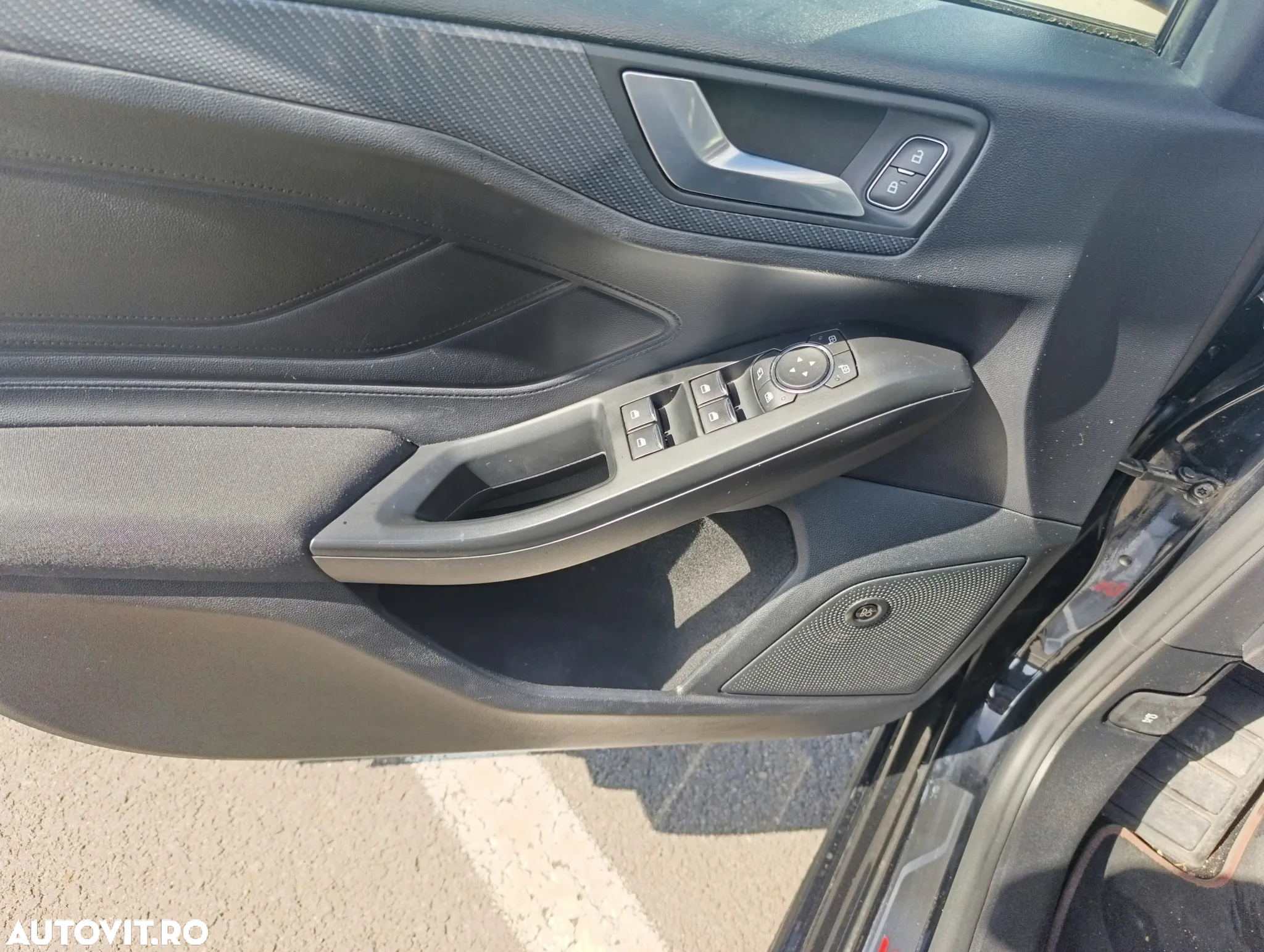 Ford Focus 1.0 EcoBoost Active - 11