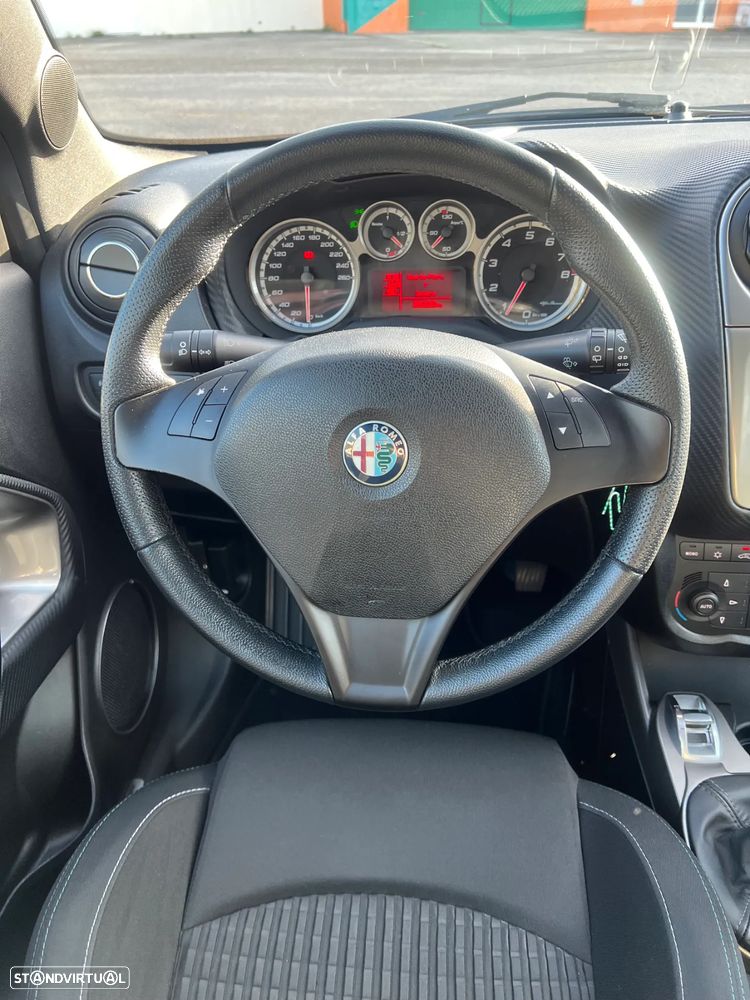 Alfa Romeo MiTo 1.4 T MultiAir Quadrifoglio Verde - 13