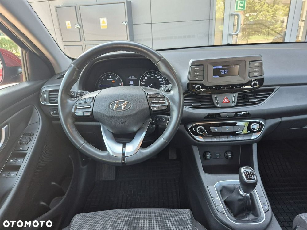 Hyundai i30 1.6 D Classic + - 17