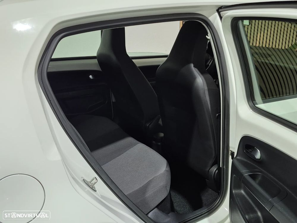 VW Up! 1.0 BMT Move Auto - 18