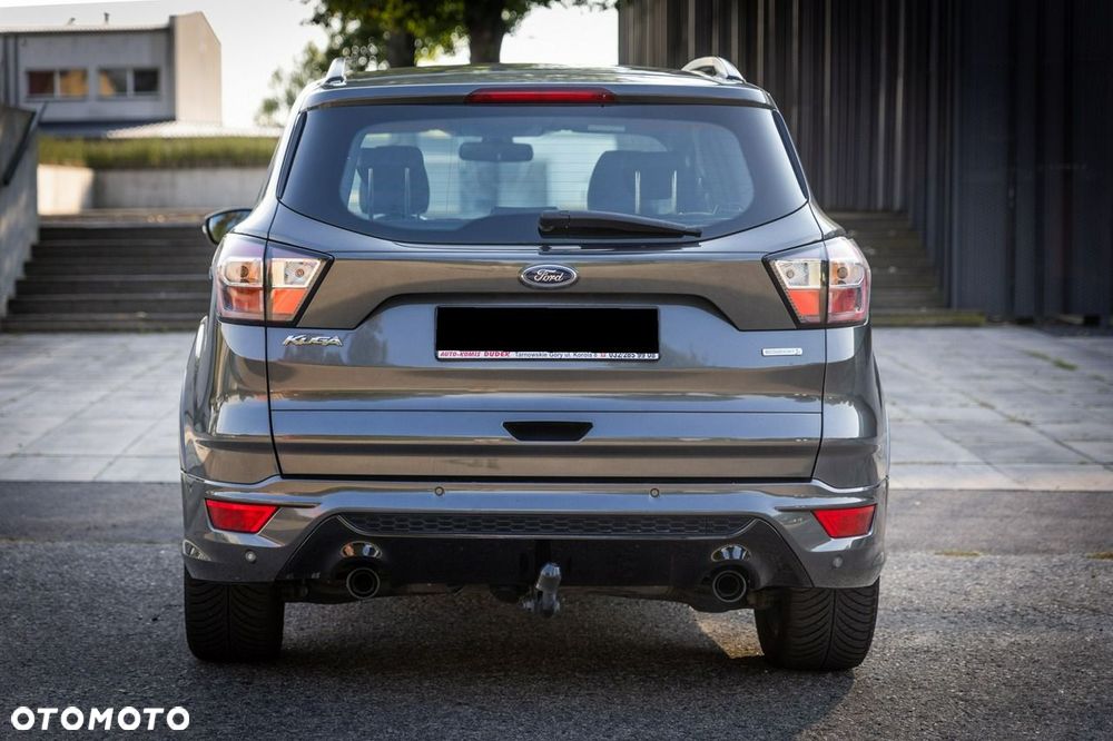 Ford Kuga 1.5 EcoBoost 2x4 Titanium - 16
