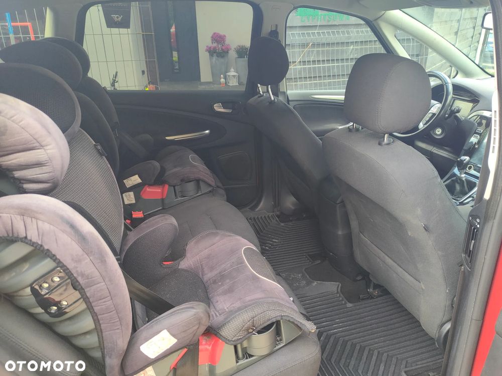Ford S-Max - 16