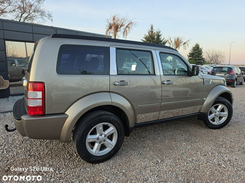 Dodge Nitro - 21