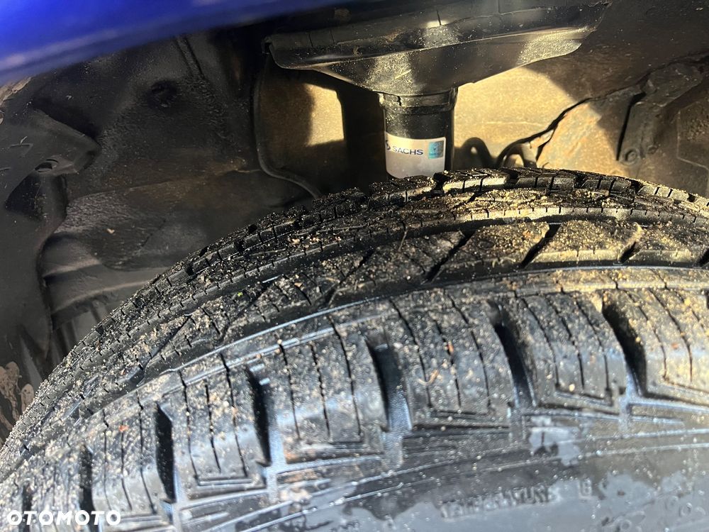 Toyota RAV4 2.0 Special - 12