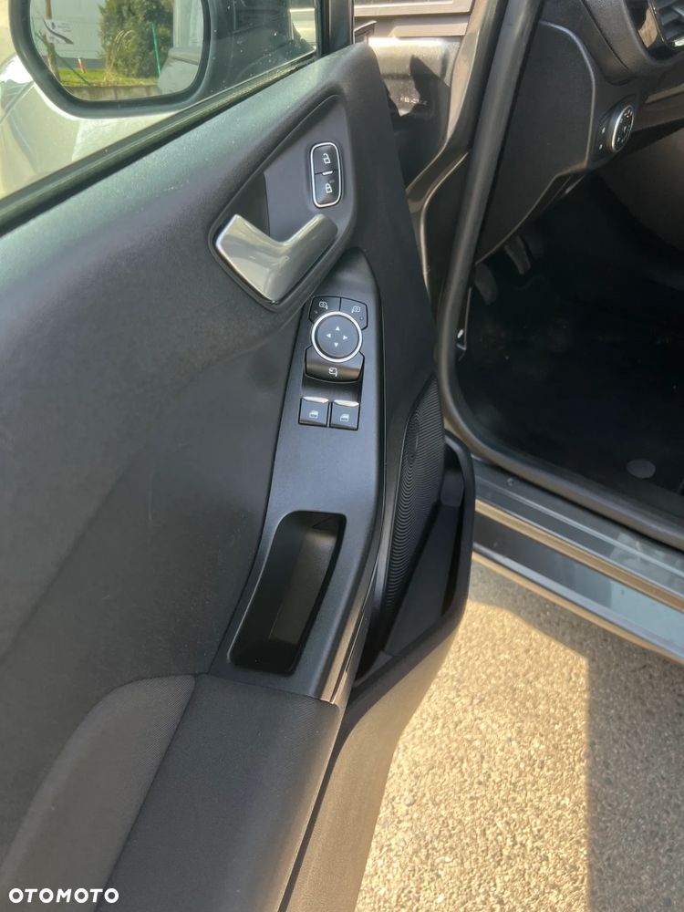 Ford Fiesta 1.0 EcoBoost S&S TITANIUM - 18