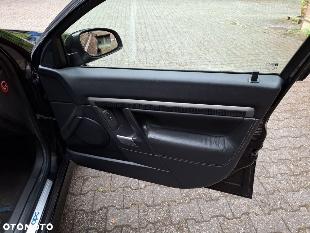 Opel Vectra OPC - 4