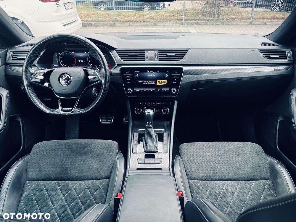 Skoda Superb 2.0 TDI SCR 4x4 Sportline DSG - 22
