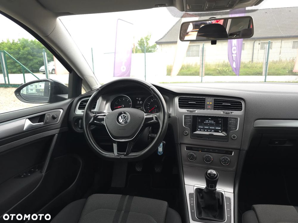 Volkswagen Golf 1.2 TSI BMT Trendline - 32