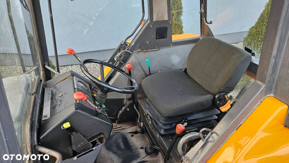 New Holland TD80 - 6