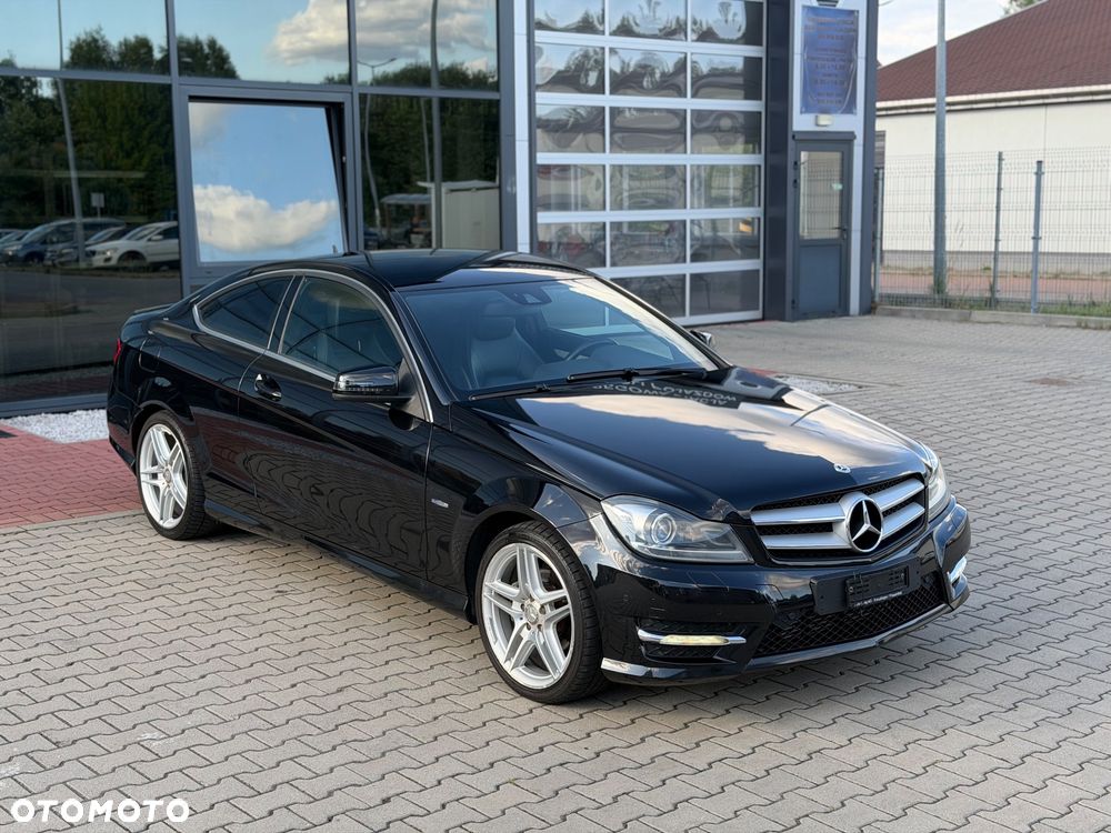 Mercedes-Benz Klasa C 180 CGI BlueEff - 15