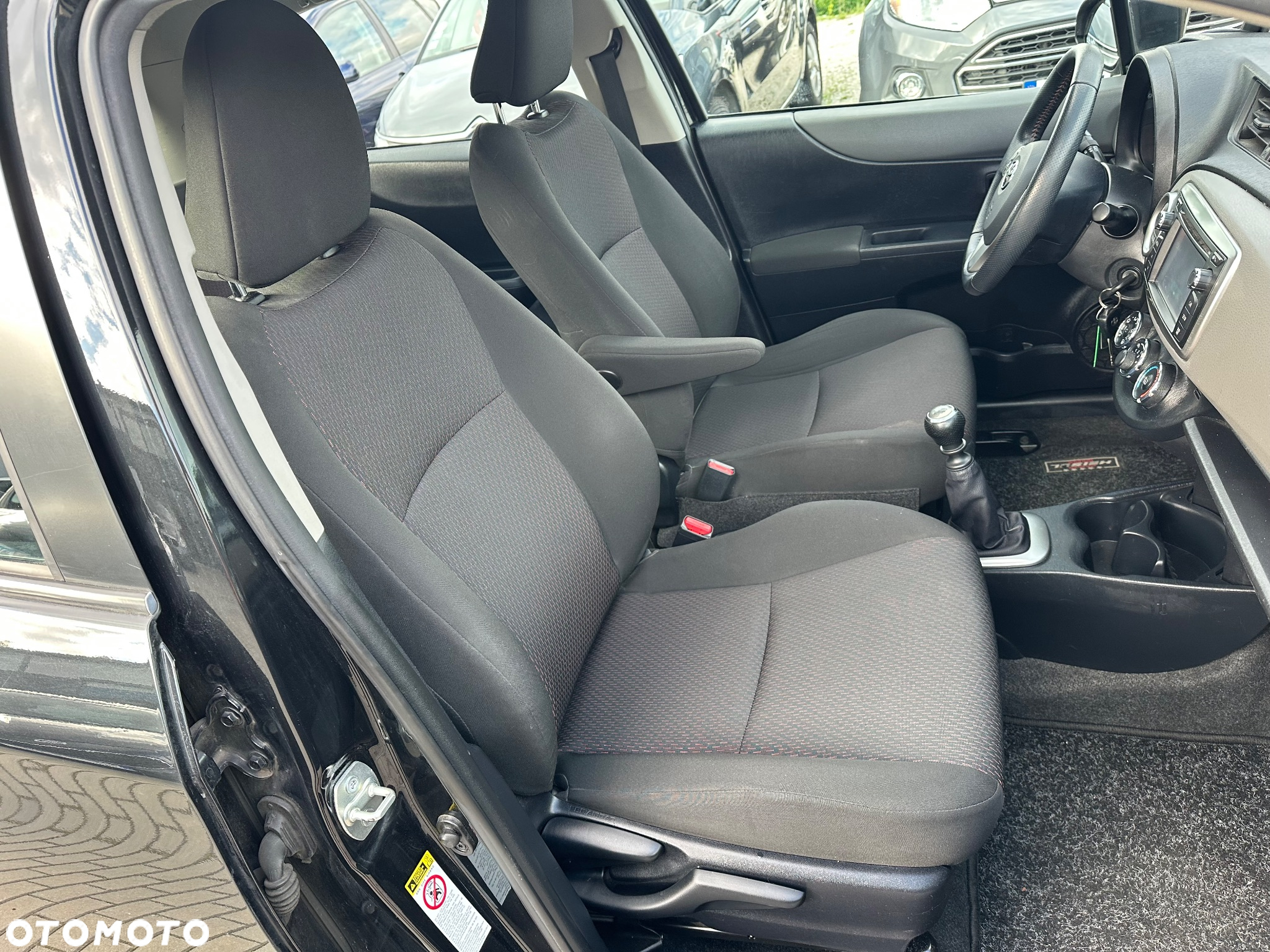 Toyota Yaris 1.33 VVT-i Cool - 12