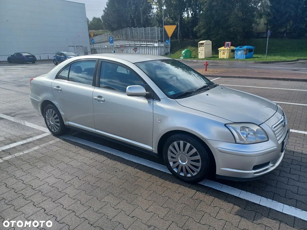Toyota Avensis - 7