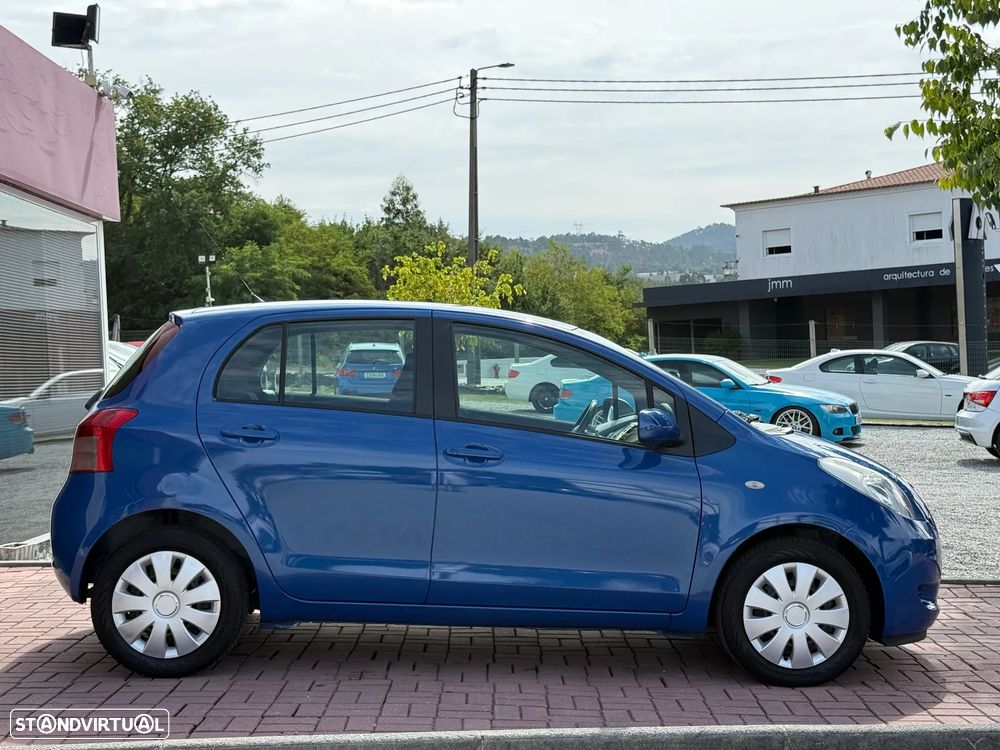 Toyota Yaris 1.0 VVT-i Cool Edition - 4