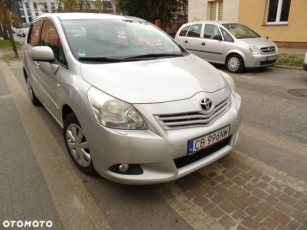 Toyota Verso 1.8 Prestige EU5 - 5