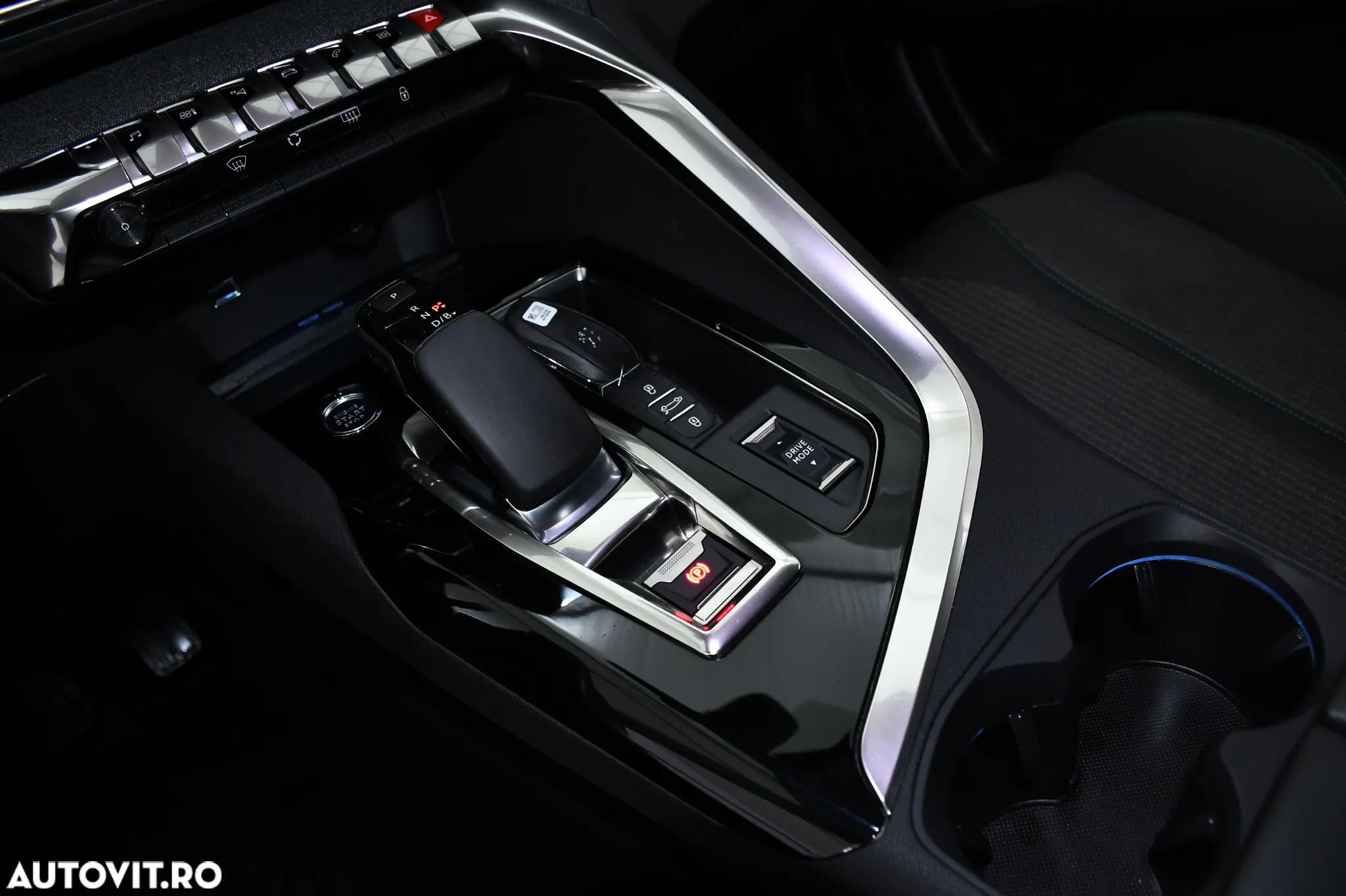 Peugeot 3008 PHEV EAT8 Allure - 37