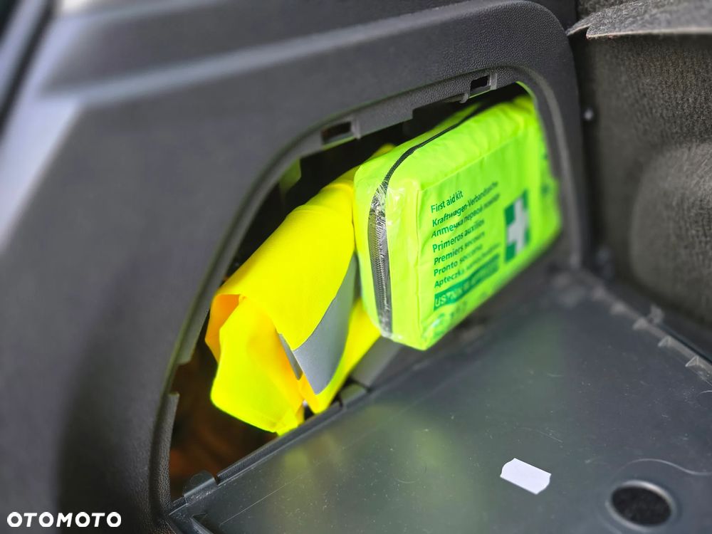 Opel Corsa 1.4 16V Satellite - 37