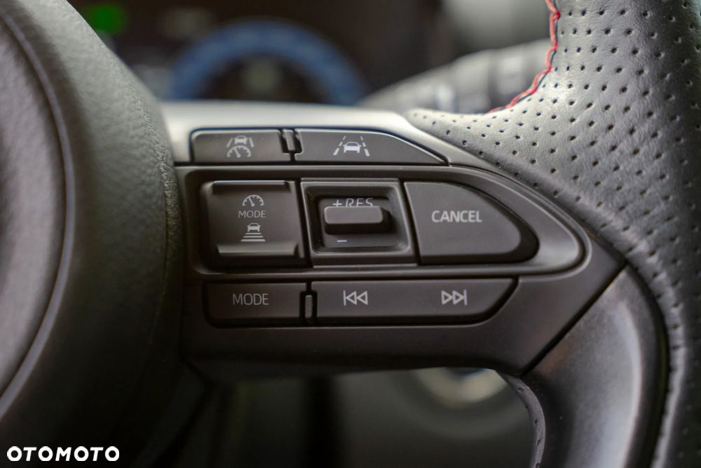 Toyota Yaris Cross Hybrid 1.5 GR Sport - 26
