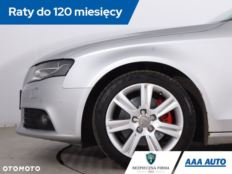 Audi A4 Limousine - 16