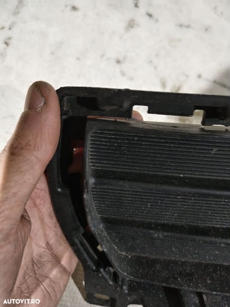 Grila inferioara bara fata, Kia Sportage, 2018, 2019, 2020, 2021, cod origine OE 86569-F1500. - 4