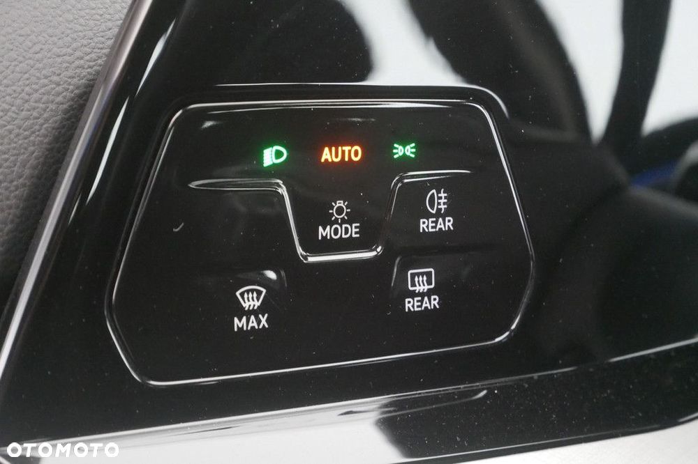Volkswagen Golf Variant 2.0 TDI Life - 22
