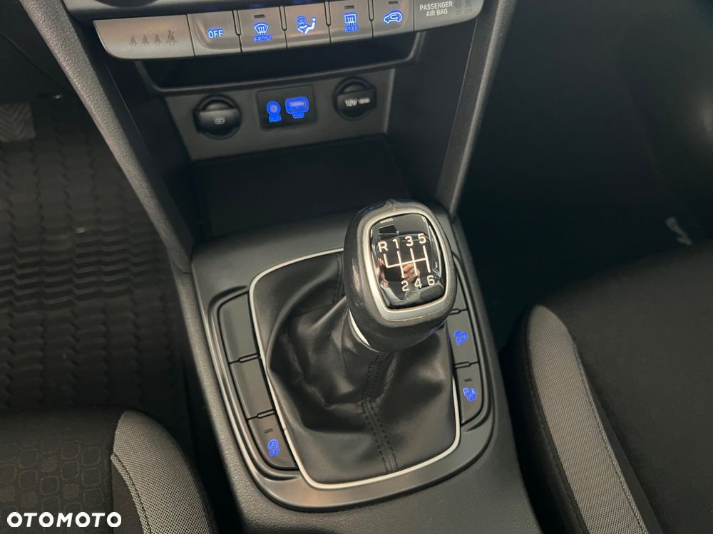 Hyundai Kona - 24