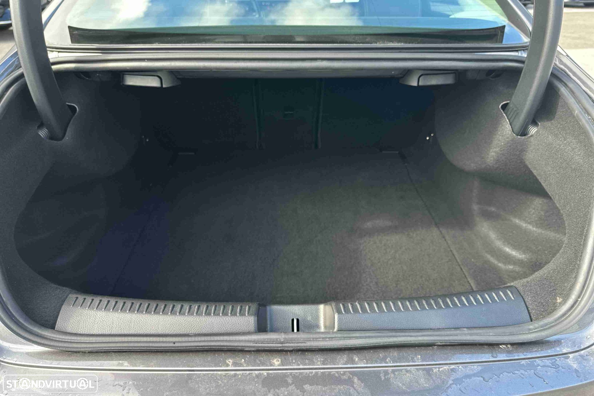 Mercedes-Benz CLA 180 d - 11