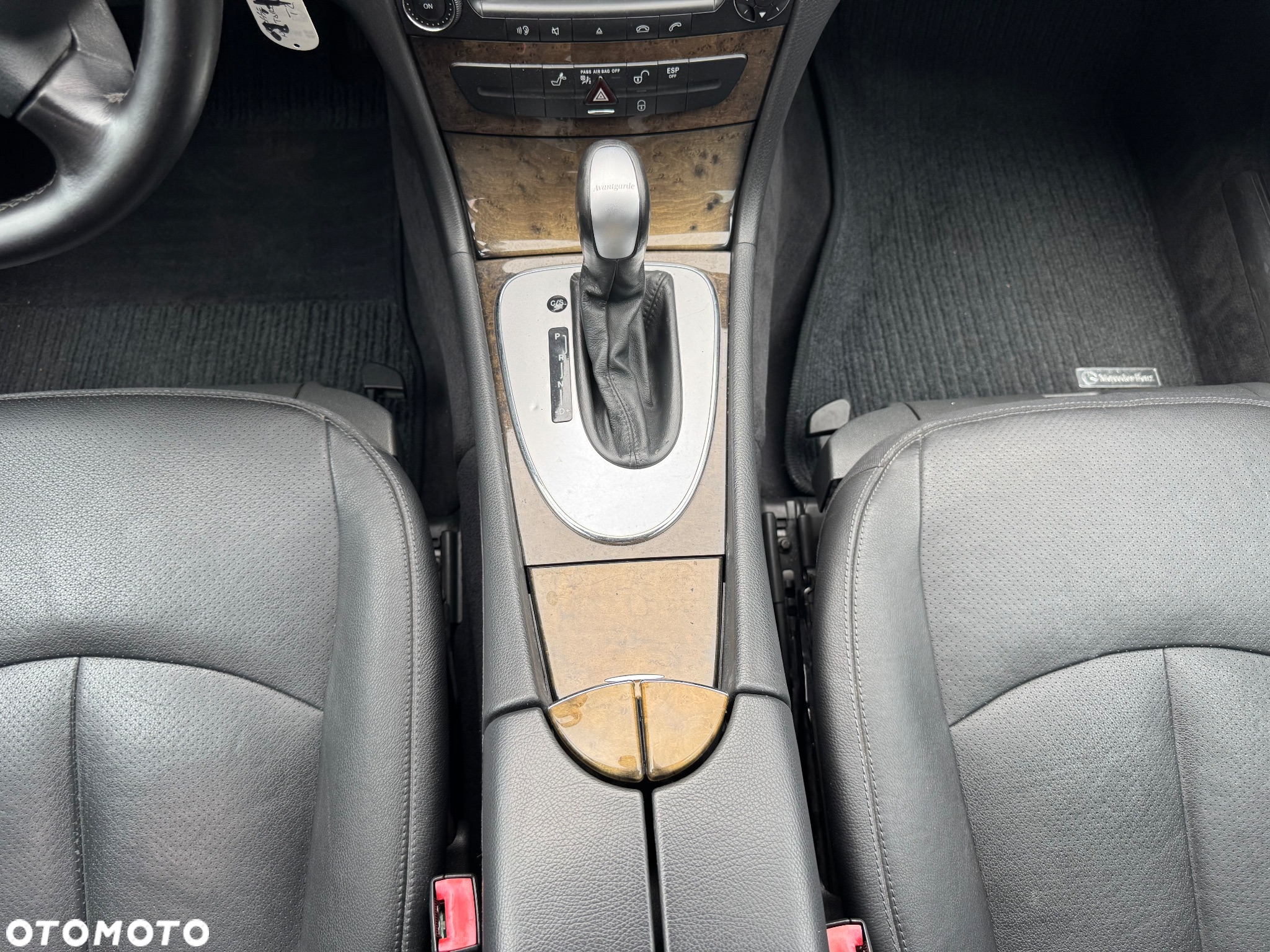Mercedes-Benz Klasa E 280 4-Matic Avantgarde - 28