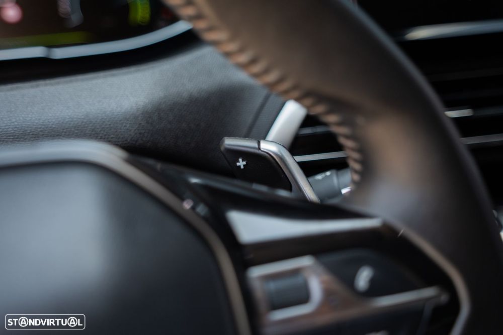 Peugeot 3008 1.6 Hybrid Allure e-EAT8 - 24