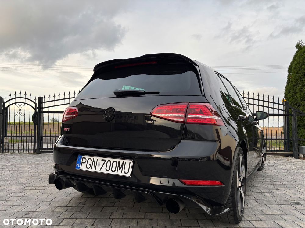 Volkswagen Golf 2.0 TSI BMT GTI DSG - 17