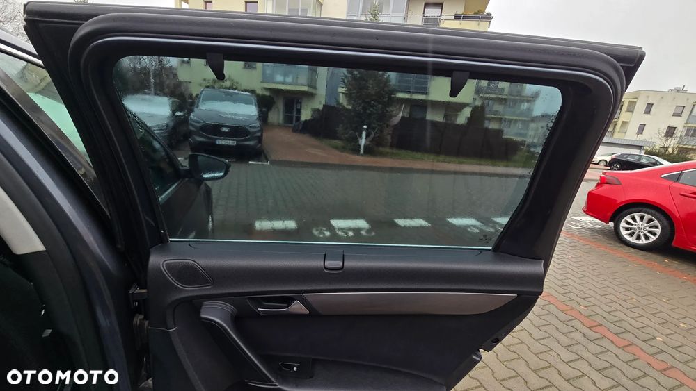 Volkswagen Passat - 14