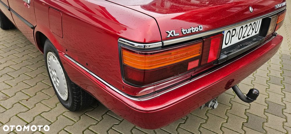 Toyota Camry 2.0 TD GL - 21