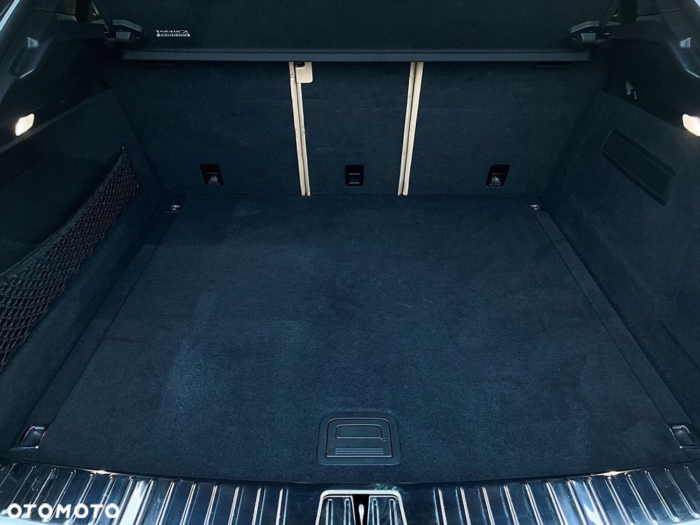 Porsche Cayenne - 35