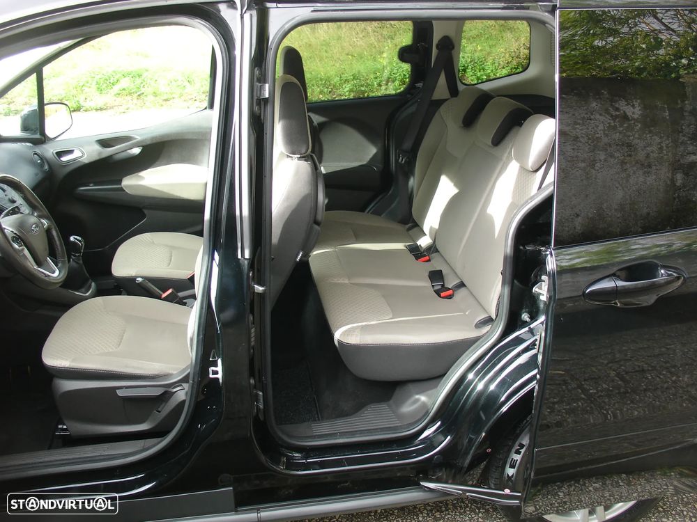 Ford Tourneo Courier 1.0 EcoBoost Titanium - 2