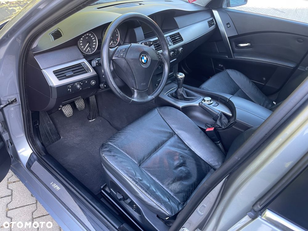 BMW Seria 5 520i - 13