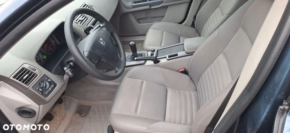 Volvo V50 1.8 - 15