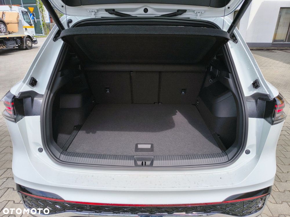 Volkswagen Tiguan 1.5 eTSI R-Line Plus DSG - 34