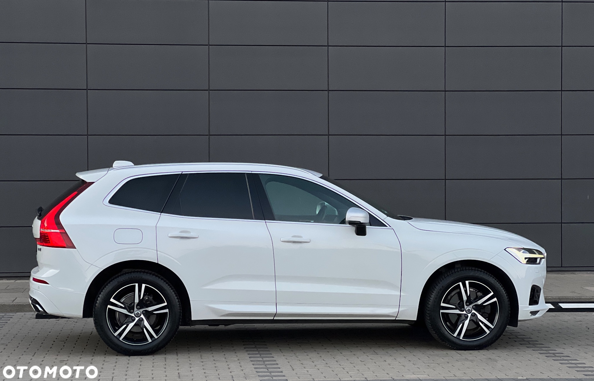 Volvo XC 60 D4 AWD R-Design - 11